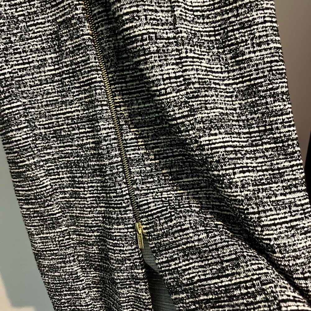 Calvin Klein sleeveless dress, black and white with gold buttons.  Size 10. - Picture 5 of 6